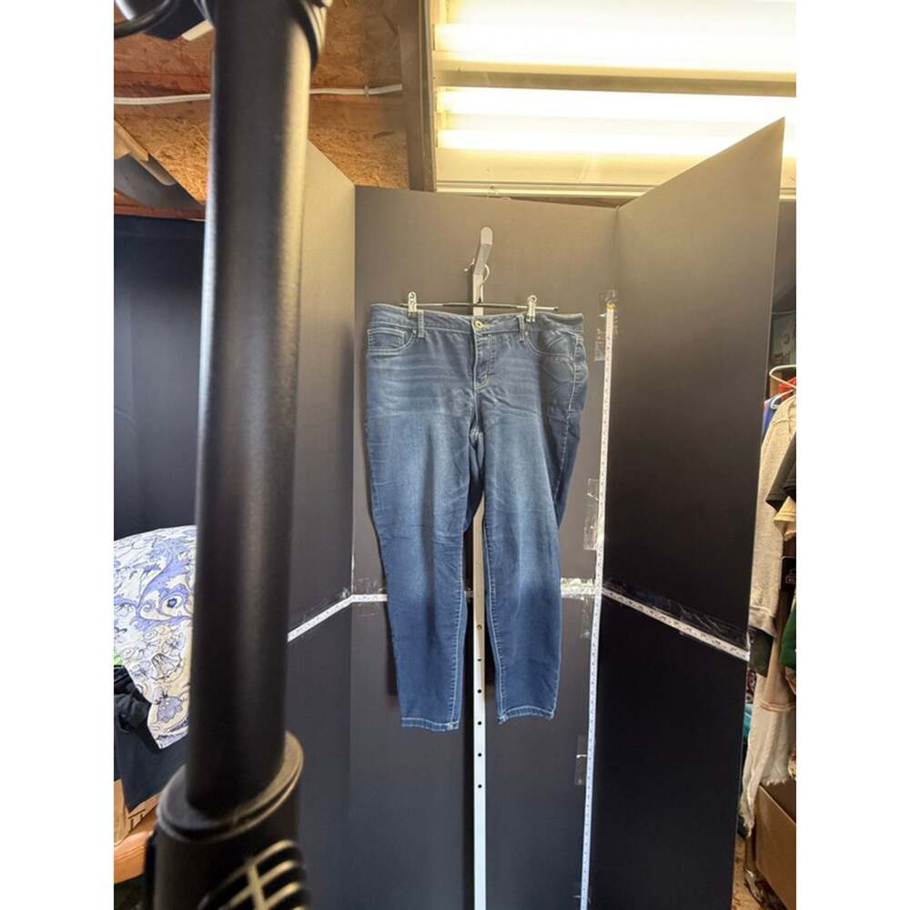 Women's Maurices Blue Denim Jeans XL-S Stretch Mid-Rise